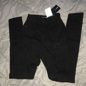 black skinny jeans